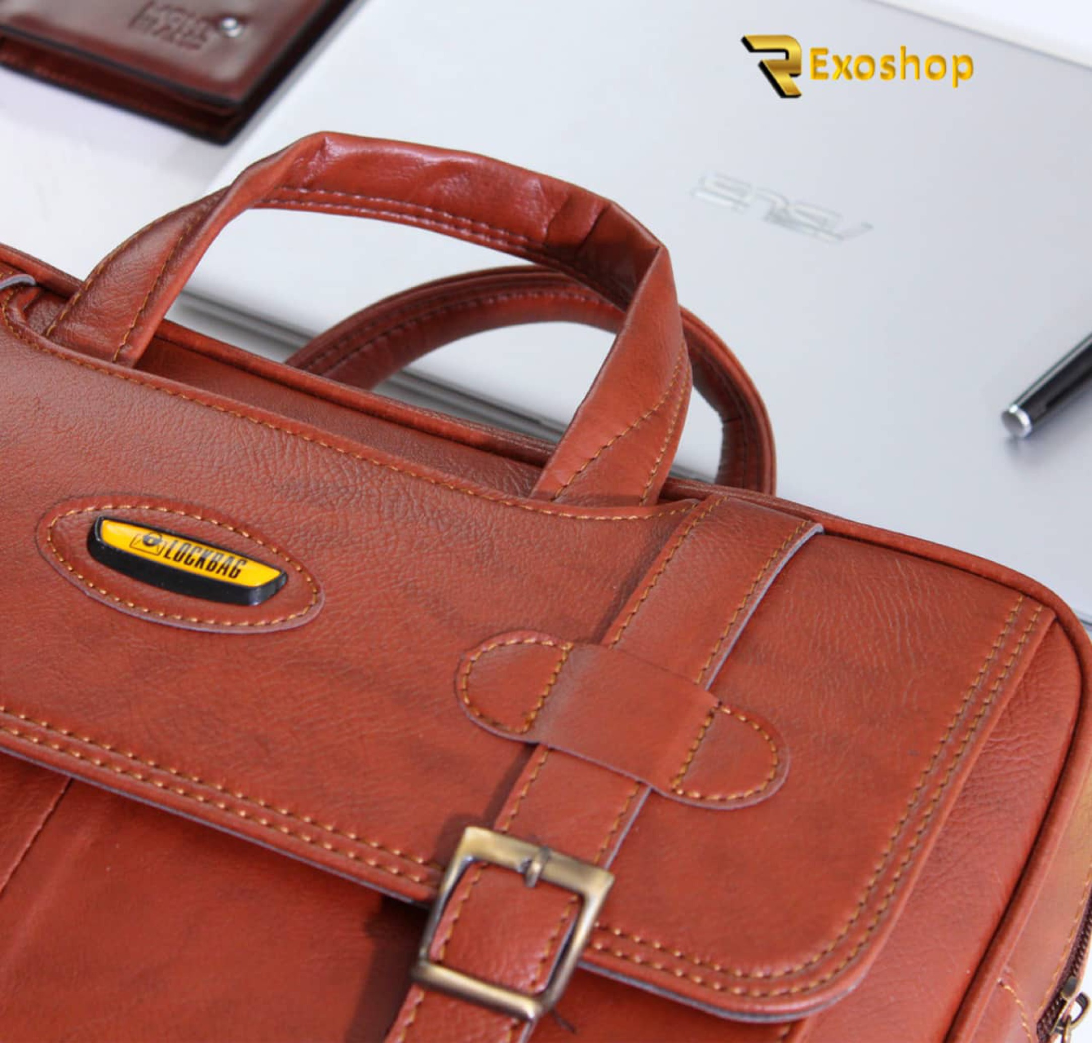  کیف اداری لاک بگ مدل 31155 یکی از بهترین کیف ها است که با بهترین کیفیت و با قیمتی ارزان در رکسوشاپ موجود است 